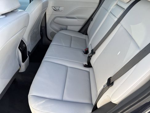 Used 2024 Hyundai Kona Limited image 6