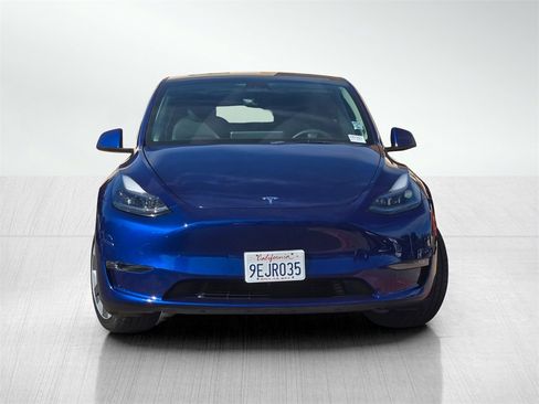 Used 2023 Tesla Model Y Long Range image 2