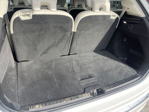 Used 2023 Volvo XC90 B6 Plus image 25