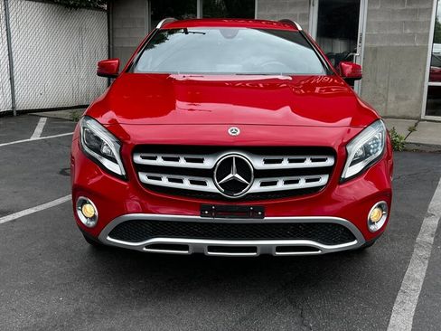 Used 2018 Mercedes-Benz GLA 250 4MATIC w/ Premium Package image 2