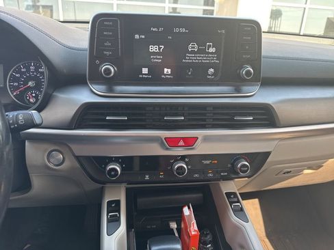 Used 2020 Kia Telluride S w/ S 8 Passenger Seating Package image 9