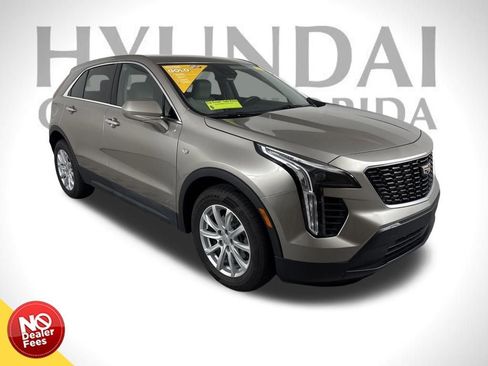 Used 2023 Cadillac XT4 Luxury image 1