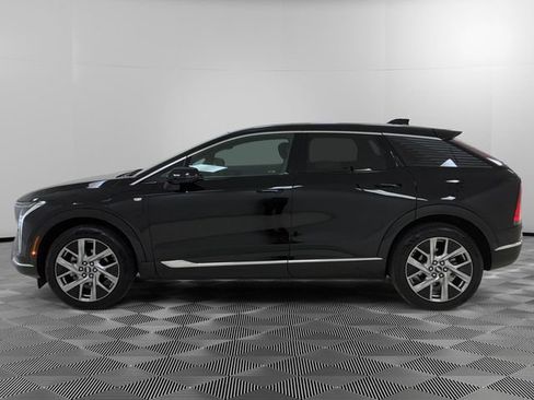 Certified 2025 Cadillac Optiq Luxury 2 w/ LPO, Floor Liner Package AWD/4WD image 2