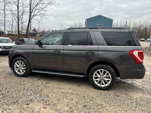 Used 2021 Ford Expedition XLT image 3