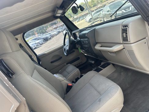 Used 2004 Jeep Wrangler Sahara image 21