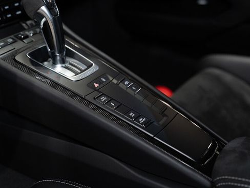 Used 2018 Porsche 911 GT2 RS RWD image 29