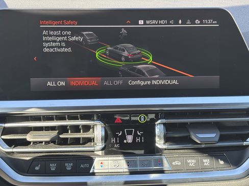 Used 2022 BMW 330i Sedan w/ Driving Assistance Package image 14