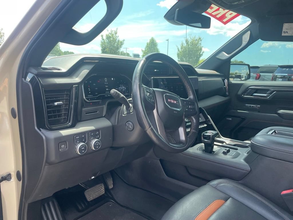 Used 2022 GMC Sierra 1500 AT4 AWD/4WD image 9