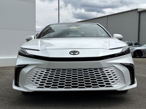 New 2025 Toyota Camry XSE FWD image 10