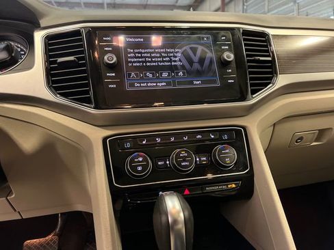 Used 2018 Volkswagen Atlas SEL AWD/4WD image 26