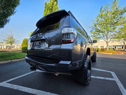 Used 2015 Toyota 4Runner SR5 AWD/4WD image 12
