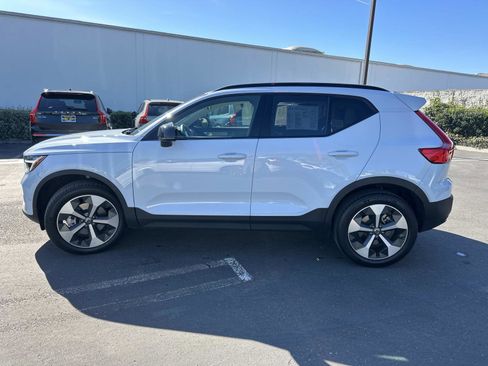 Certified 2026 Volvo XC40 B5 Plus w/ Protection Package Premier image 7