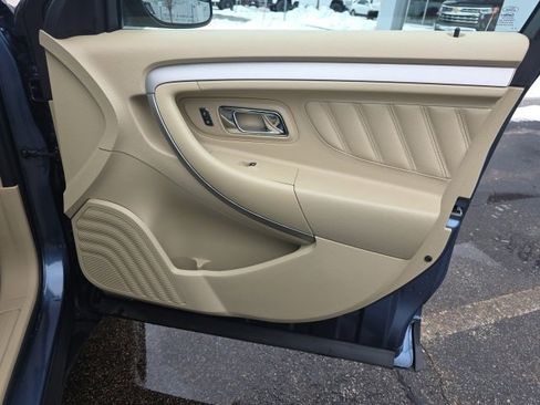 Used 2019 Ford Taurus SEL image 8