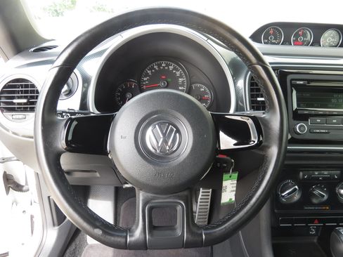 Used 2012 Volkswagen Beetle Turbo FWD image 12