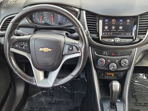 Used 2022 Chevrolet Trax LT w/ Driver Confidence Package AWD/4WD image 28