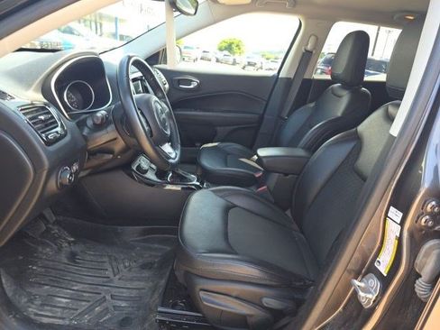 Certified 2019 Jeep Compass Latitude AWD/4WD image 16