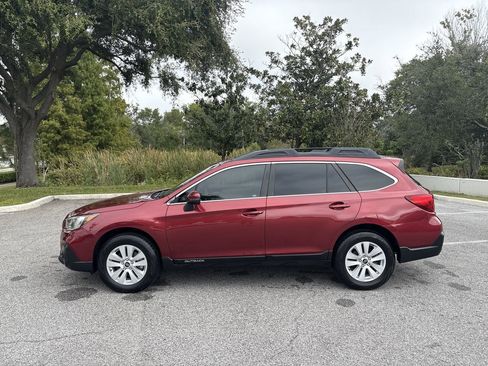 Used 2019 Subaru Outback 2.5i Premium image 4