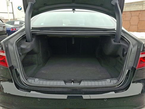 Used 2021 Jaguar XF R-Dynamic SE image 29