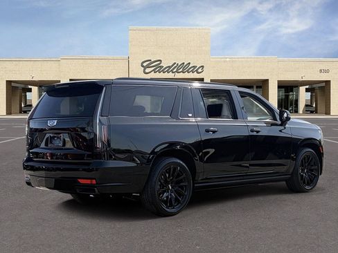 Certified 2024 Cadillac Escalade ESV Sport Platinum w/ LPO, ONYX Package AWD/4WD image 5