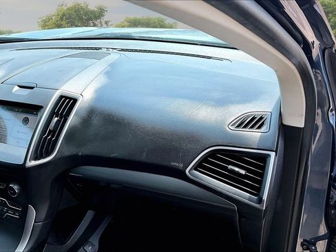 Used 2019 Ford Edge SEL w/ Equipment Group 201A AWD/4WD image 16