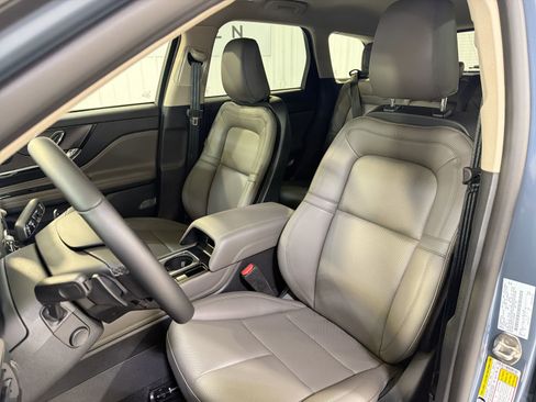 New 2026 Lincoln Corsair Premiere image 10