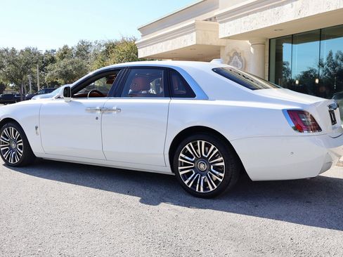 Used 2022 Rolls-Royce Ghost image 5