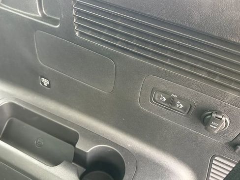 Used 2021 Kia Sorento SX Prestige image 12