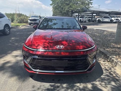 Used 2025 Hyundai Sonata SEL FWD image 2