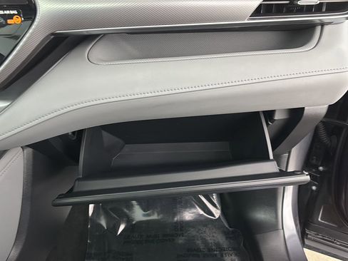 Used 2024 Toyota Highlander Platinum image 37