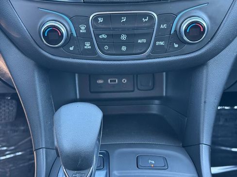 Certified 2023 Chevrolet Equinox LT image 10