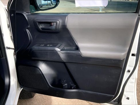 Used 2019 Toyota Tacoma SR image 15