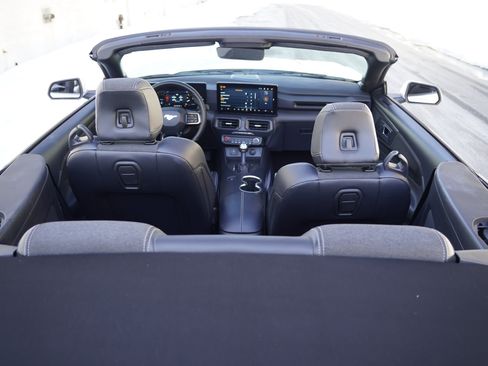 Used 2024 Ford Mustang Convertible RWD image 12