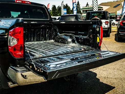 Used 2018 Toyota Tundra SR5 AWD/4WD image 19
