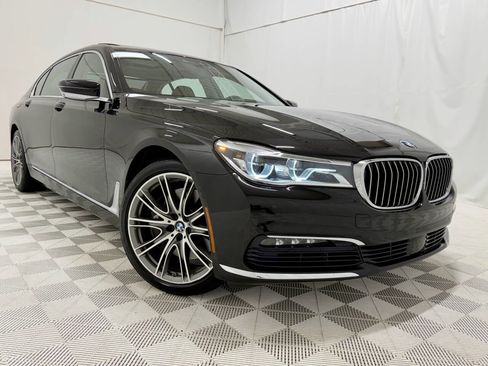 Used 2016 BMW 750i xDrive image 2