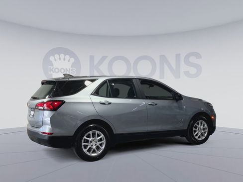 Used 2023 Chevrolet Equinox LS FWD image 11