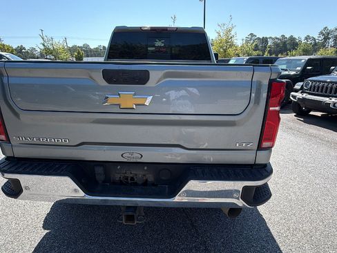 Used 2024 Chevrolet Silverado 2500 LTZ w/ LTZ Plus Package AWD/4WD image 9