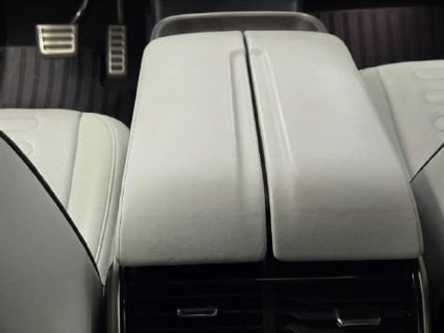 Used 2022 Rivian R1T Adventure AWD/4WD image 13