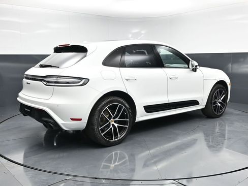 Used 2025 Porsche Macan AWD/4WD image 9