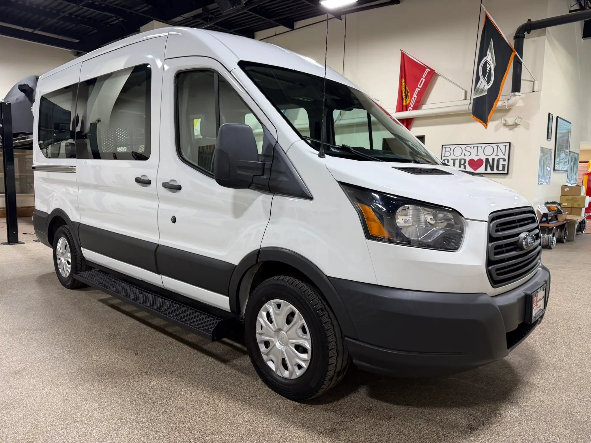 Used 2018 Ford Transit 150 XL RWD image 15
