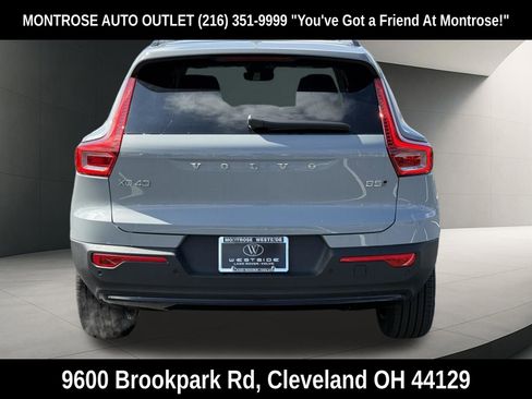 New 2026 Volvo XC40 B5 Plus w/ Climate Package AWD/4WD image 4