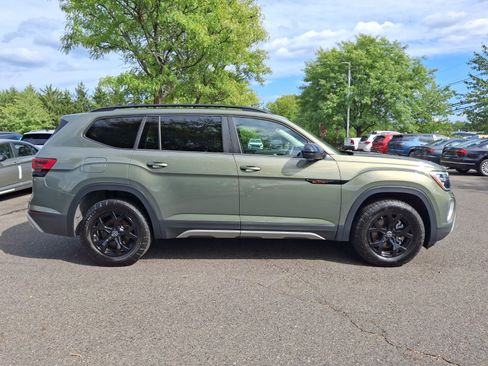 Certified 2024 Volkswagen Atlas Peak Edition SE AWD/4WD image 7