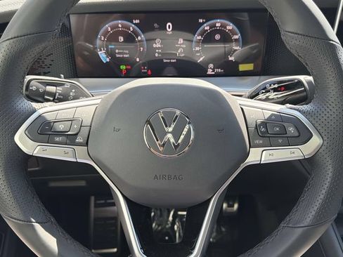 New 2026 Volkswagen Tiguan SE R-Line FWD image 20