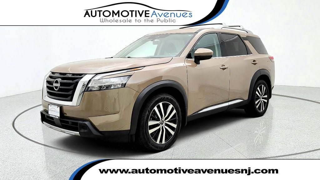 Used 2023 Nissan Pathfinder Platinum AWD/4WD image 1