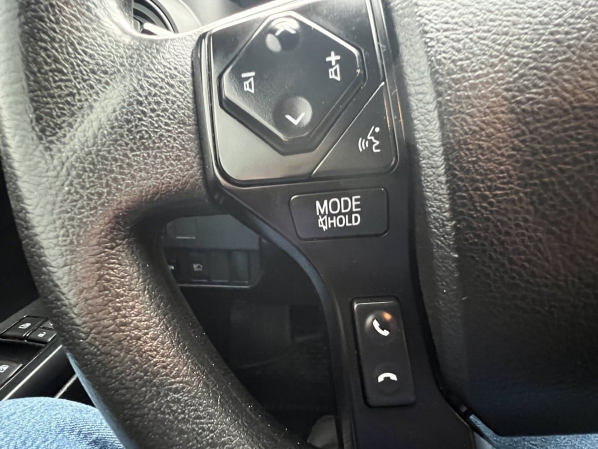 Used 2021 Toyota Tacoma SR AWD/4WD image 29