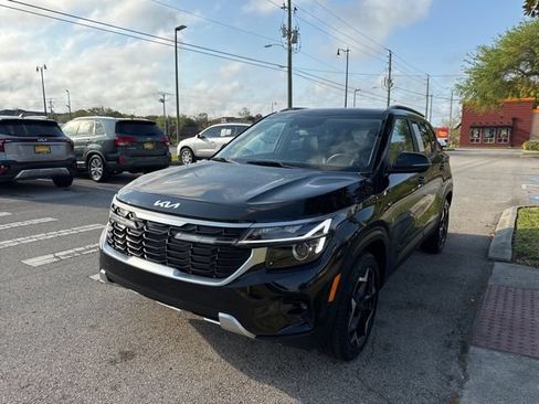 Used 2025 Kia Seltos S FWD image 4