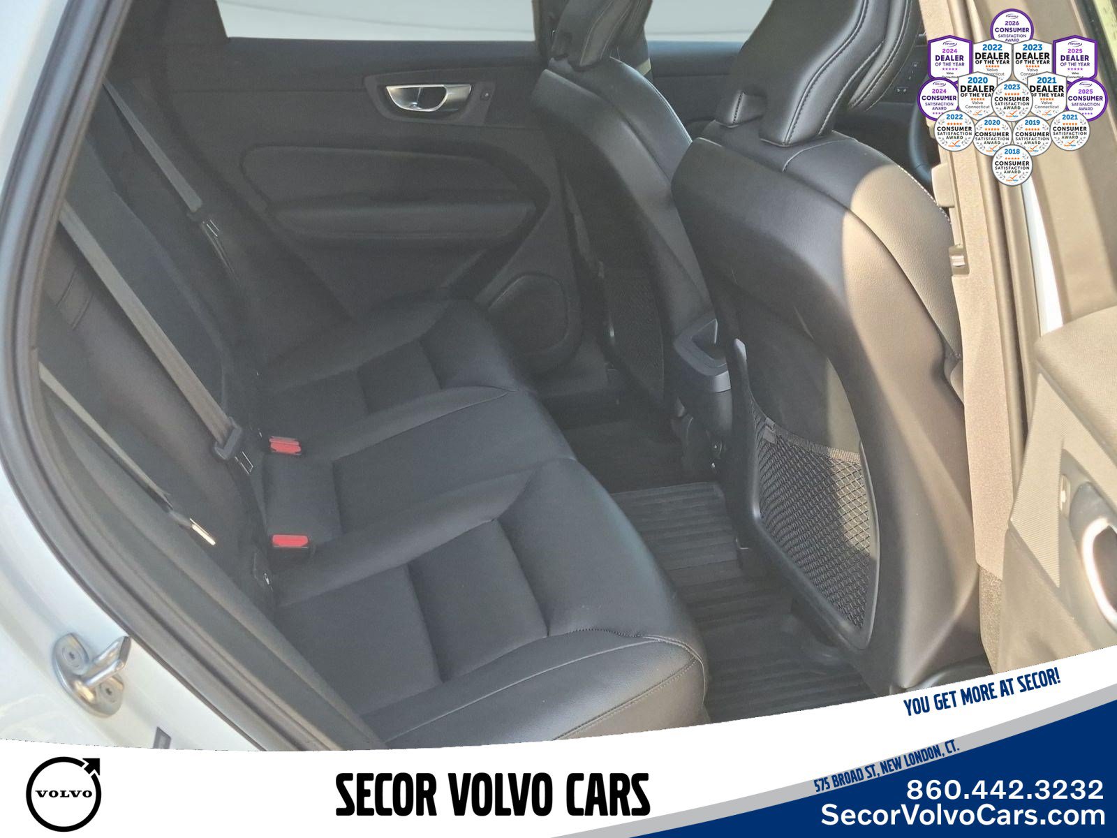 Used 2024 Volvo XC60 B5 Core w/ Protection Package Premier AWD/4WD image 21