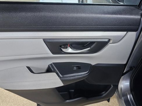 Used 2017 Honda CR-V LX image 21