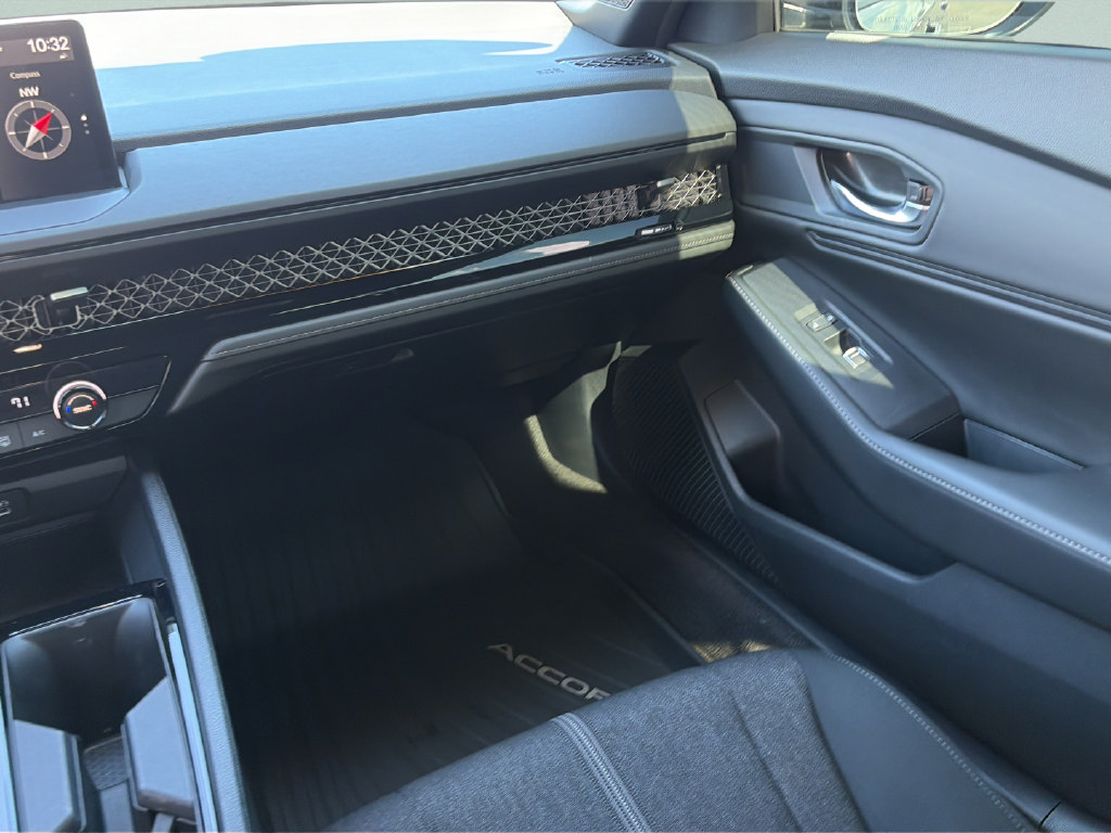 Used 2024 Honda Accord Sport image 12