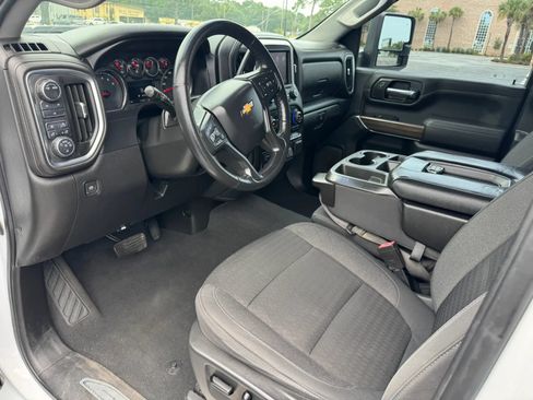 Used 2020 Chevrolet Silverado 2500 LT w/ Texas Edition AWD/4WD image 14