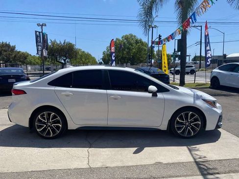 Used 2020 Toyota Corolla SE w/ SE Premium Package FWD image 8